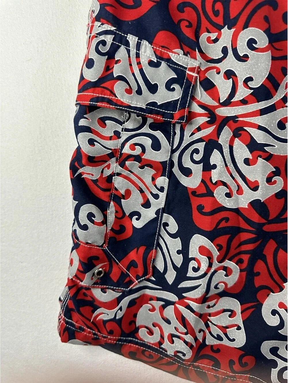 Y2K Sideout Men’s Swimming Trunks size 33, Blue & Red, Hawaii Vibe